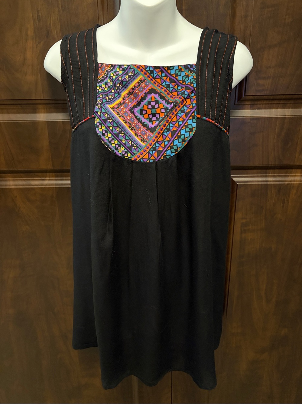Noi Sleeveless Blouse Tunic